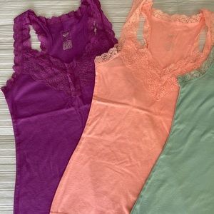 Set of 3 lace tanks tops